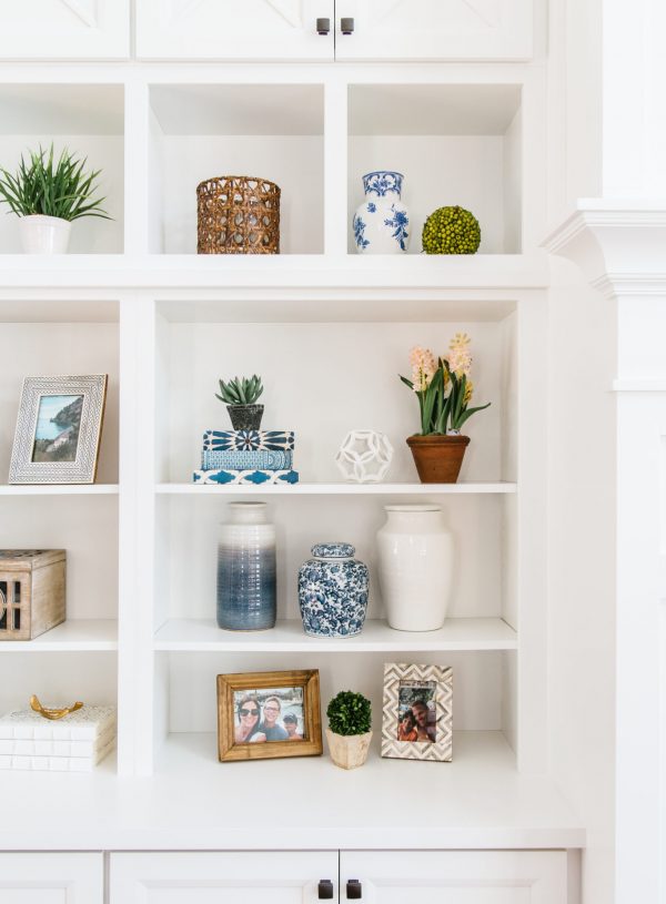 Design Tips on How to Style Your Shelves